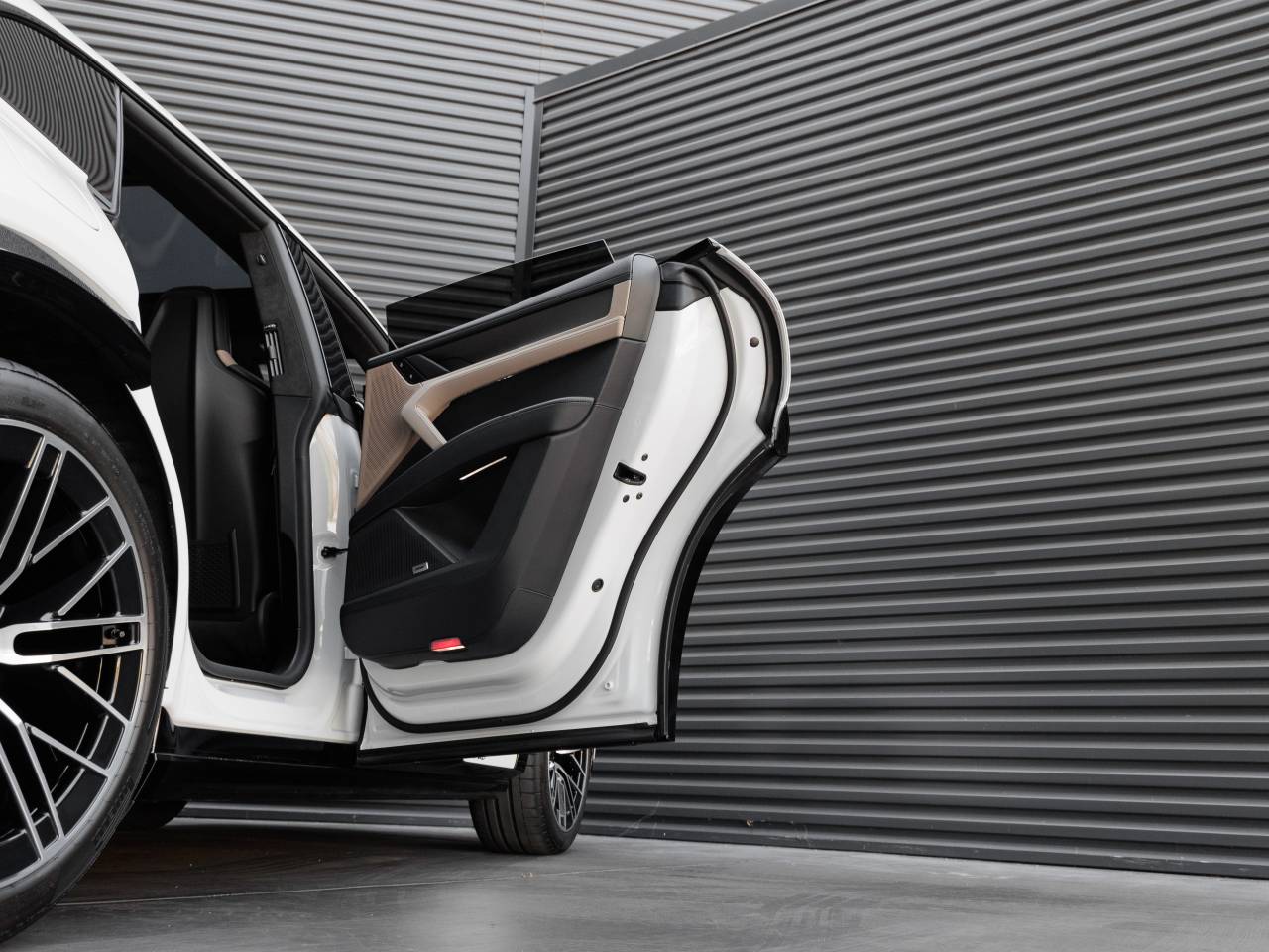 2026 Porsche Cayenne Cayenne Turbo Electric