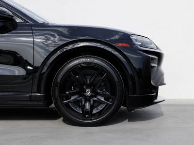 2026 Porsche Cayenne Cayenne Turbo Electric