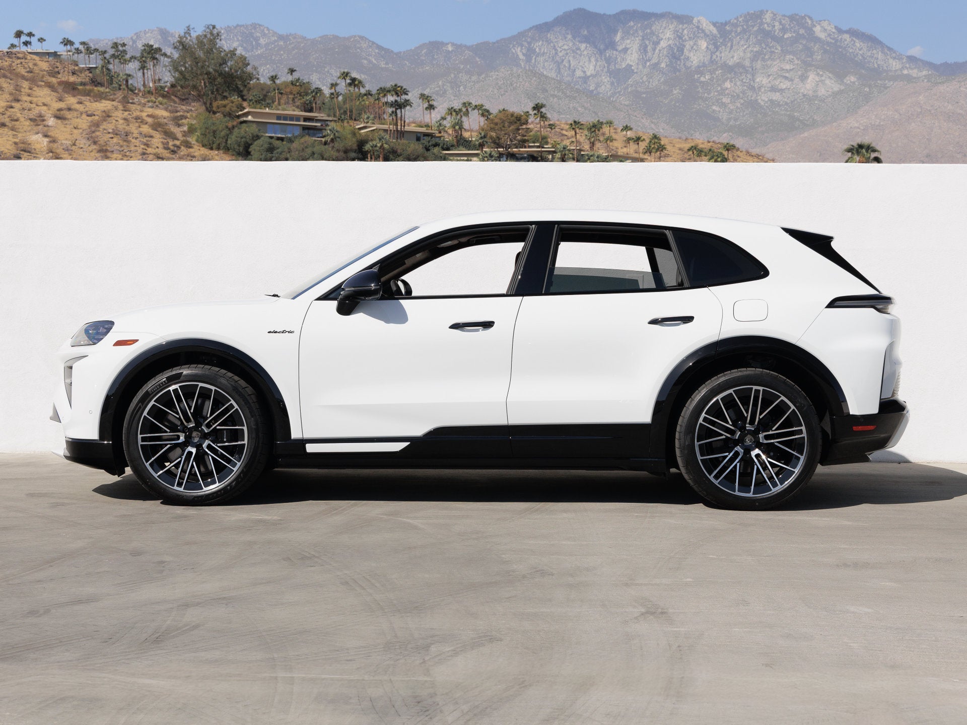 2026 Porsche Cayenne Cayenne Turbo Electric