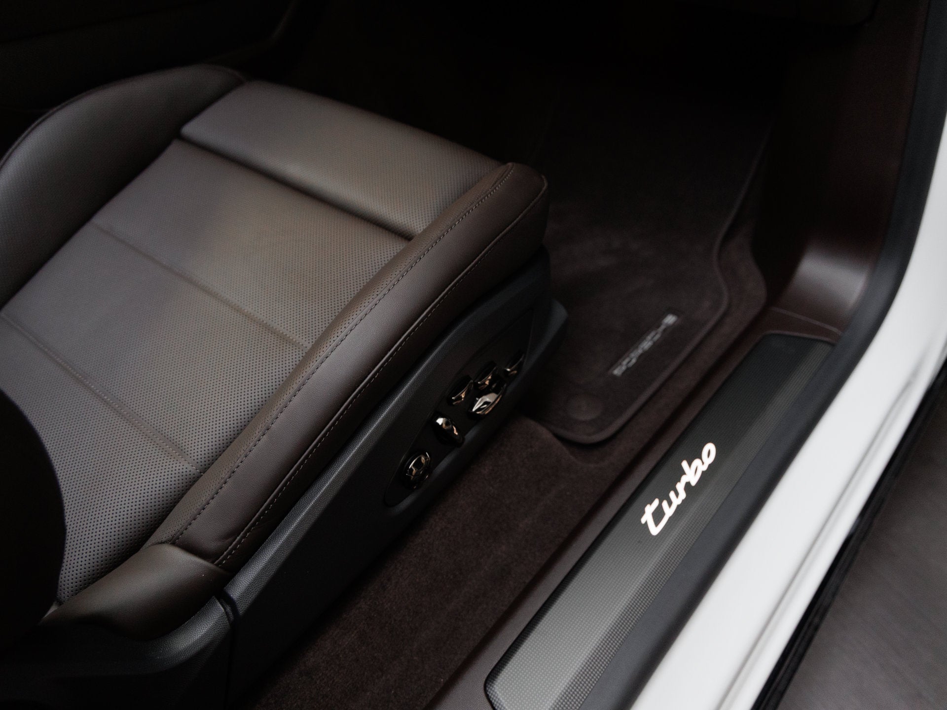 2026 Porsche Cayenne Cayenne Turbo Electric