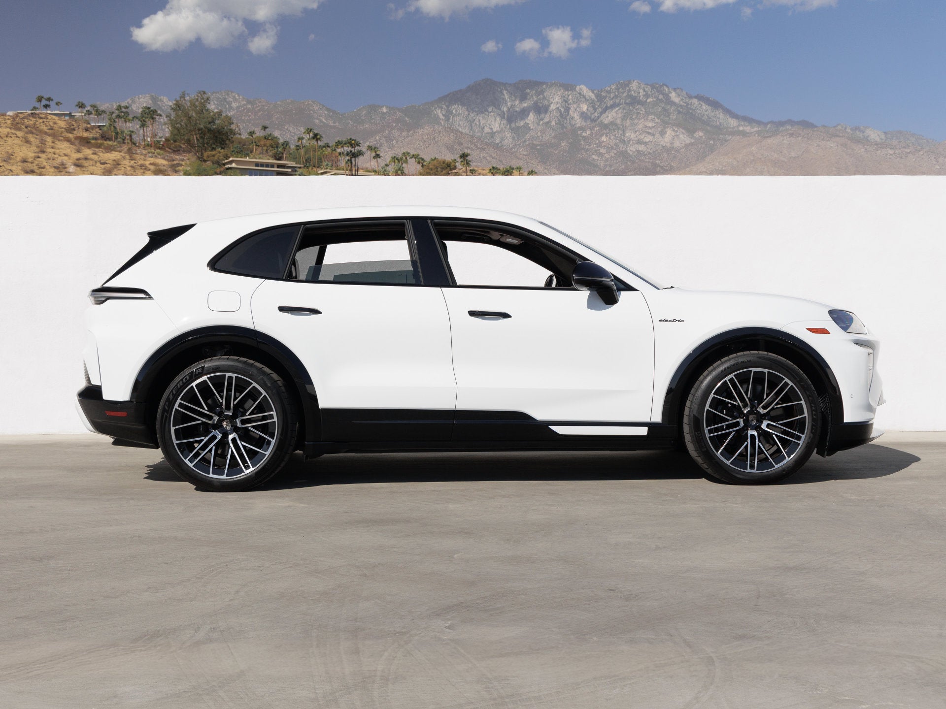 2026 Porsche Cayenne Cayenne Turbo Electric
