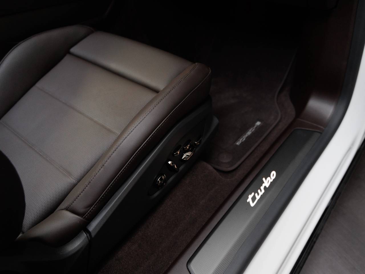2026 Porsche Cayenne Cayenne Turbo Electric