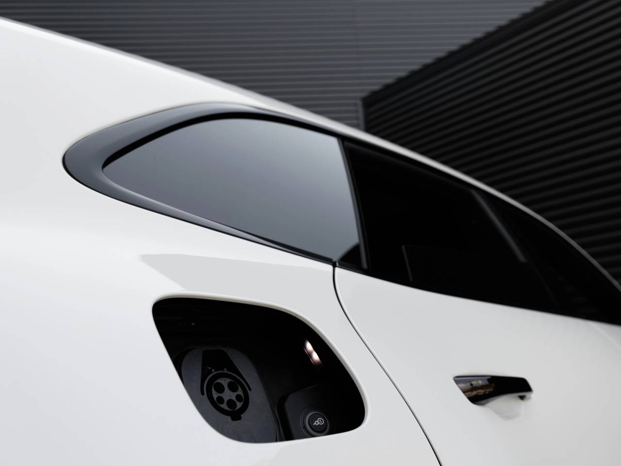 2026 Porsche Cayenne Cayenne Turbo Electric