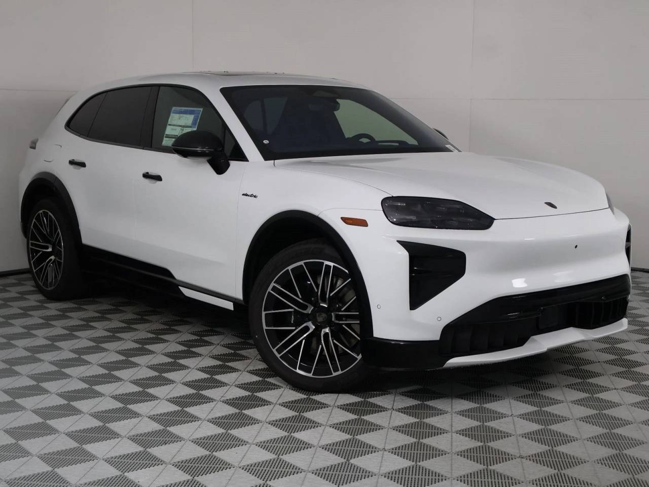 2026 Porsche Cayenne Cayenne Turbo Electric