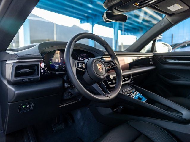 2025 Porsche Macan Electric Base