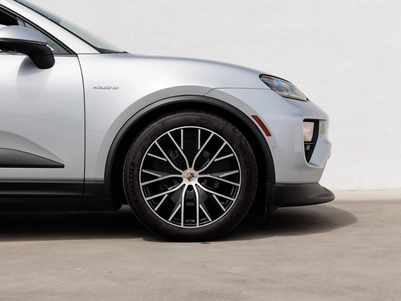 2025 Porsche Macan Macan Electric