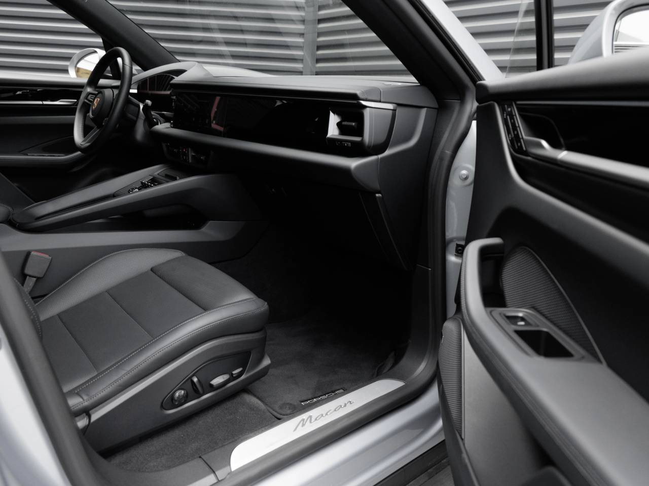 2025 Porsche Macan Macan Electric