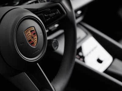 2025 Porsche Macan Macan Electric