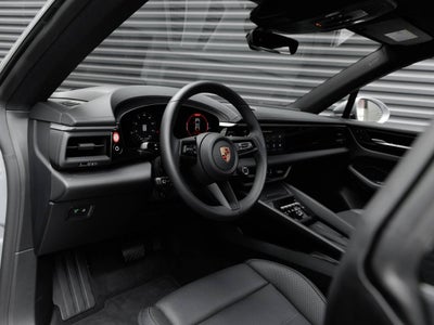 2025 Porsche Macan Macan Electric