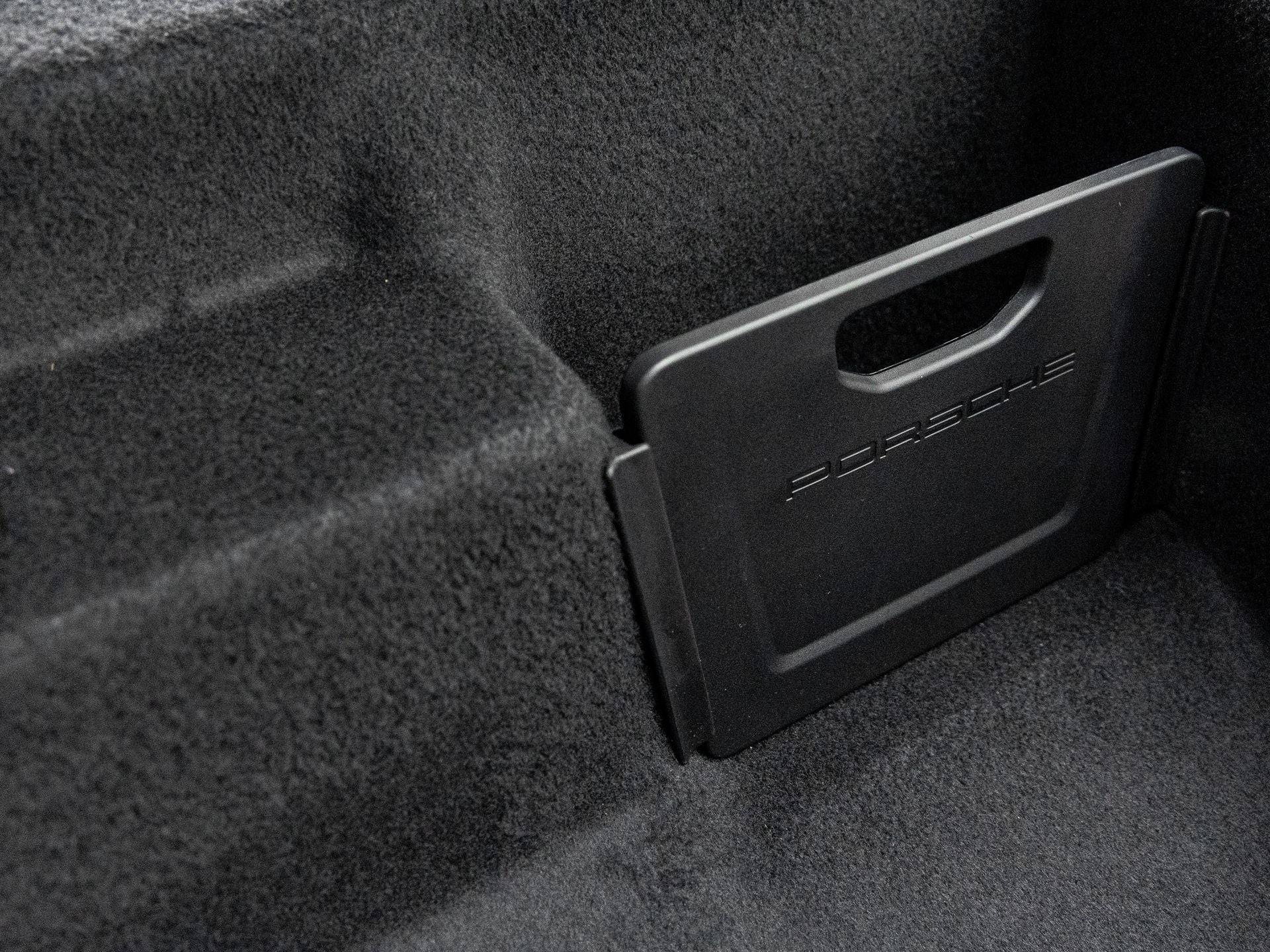 2025 Porsche Macan Macan Electric