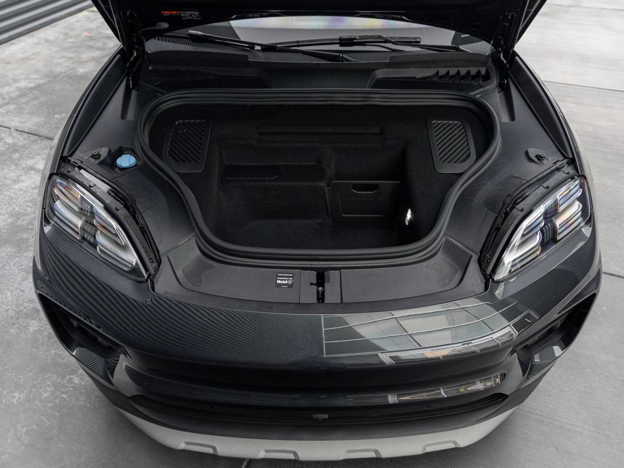 2025 Porsche Macan Macan Electric