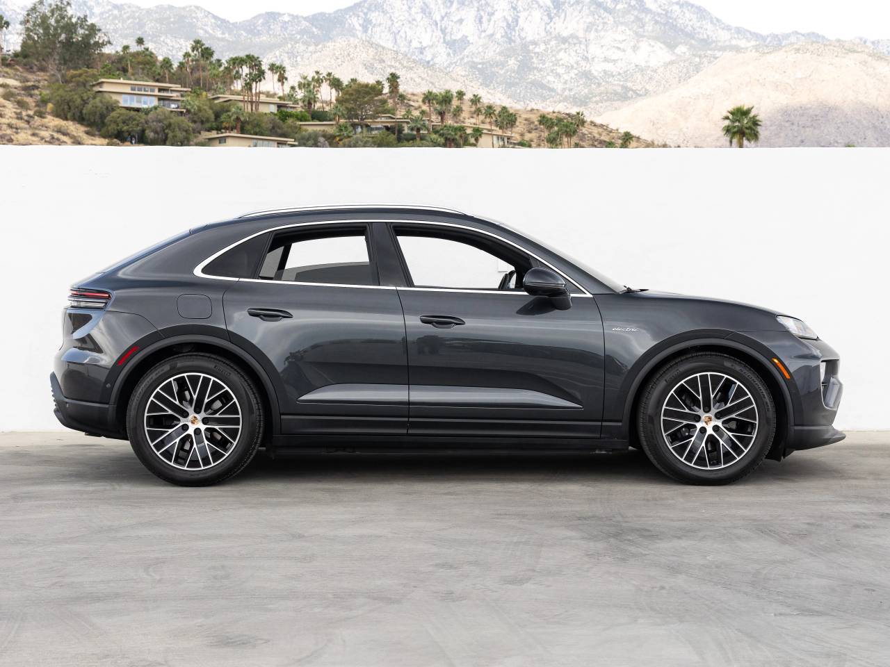 2025 Porsche Macan Macan Electric