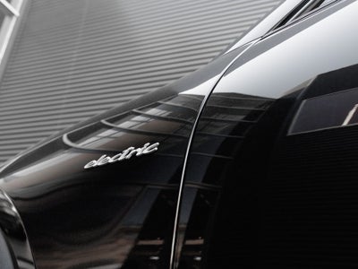 2026 Porsche Macan Electric Base