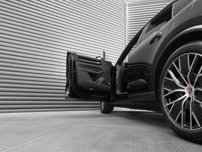 2026 Porsche Macan Electric Base