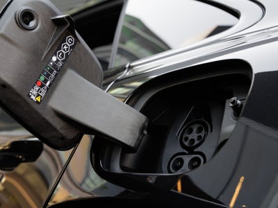 2026 Porsche Macan Electric Base