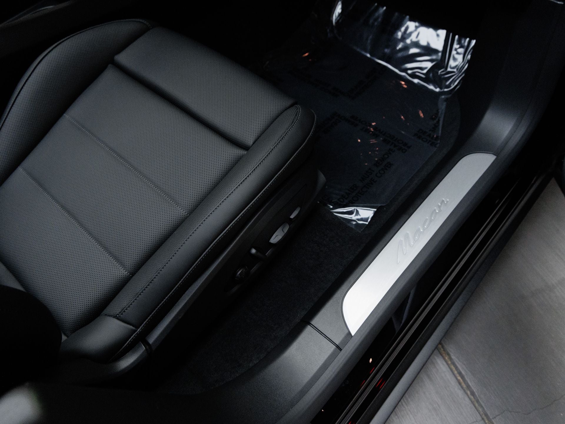 2026 Porsche Macan Electric Base