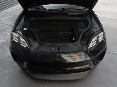 2026 Porsche Macan Electric Base