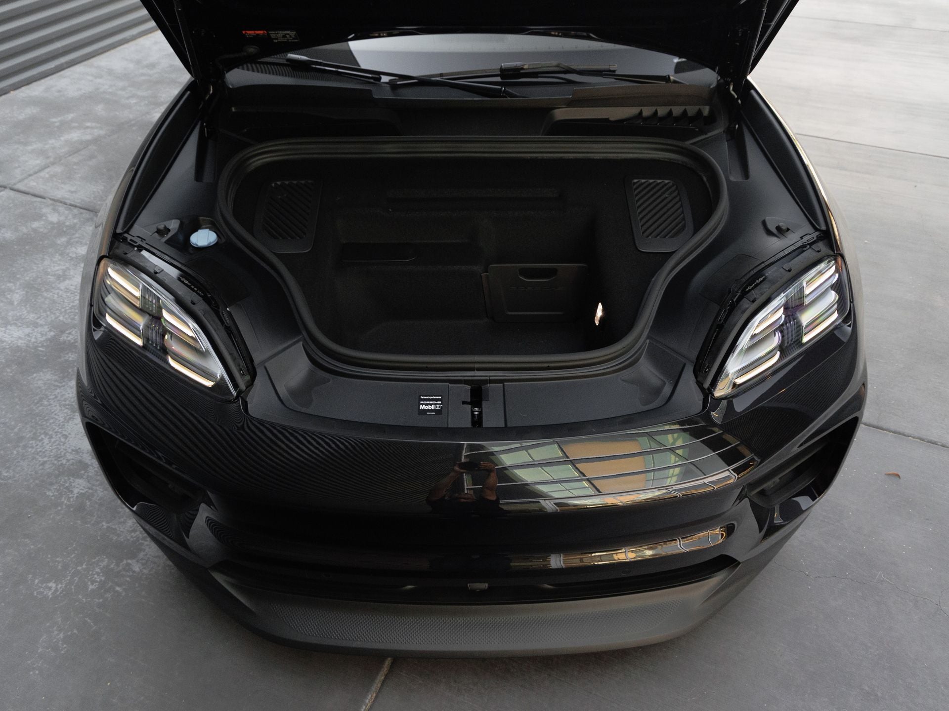 2026 Porsche Macan Electric Base