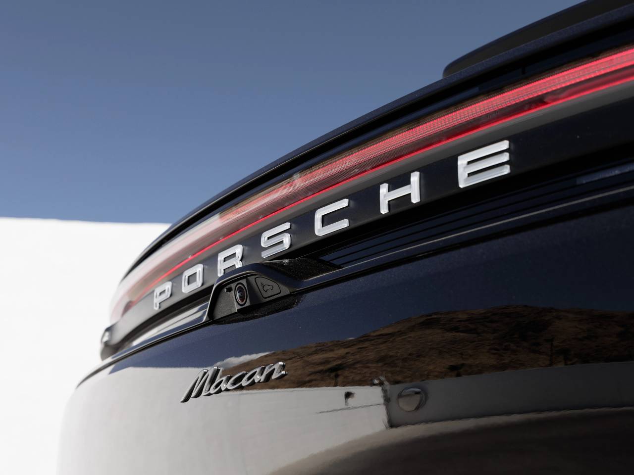 2026 Porsche Macan Macan Electric