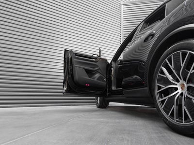 2026 Porsche Macan Macan Electric