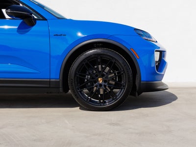 2026 Porsche Macan Macan Electric