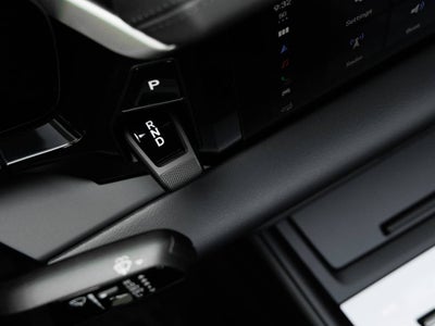2026 Porsche Macan Macan Electric