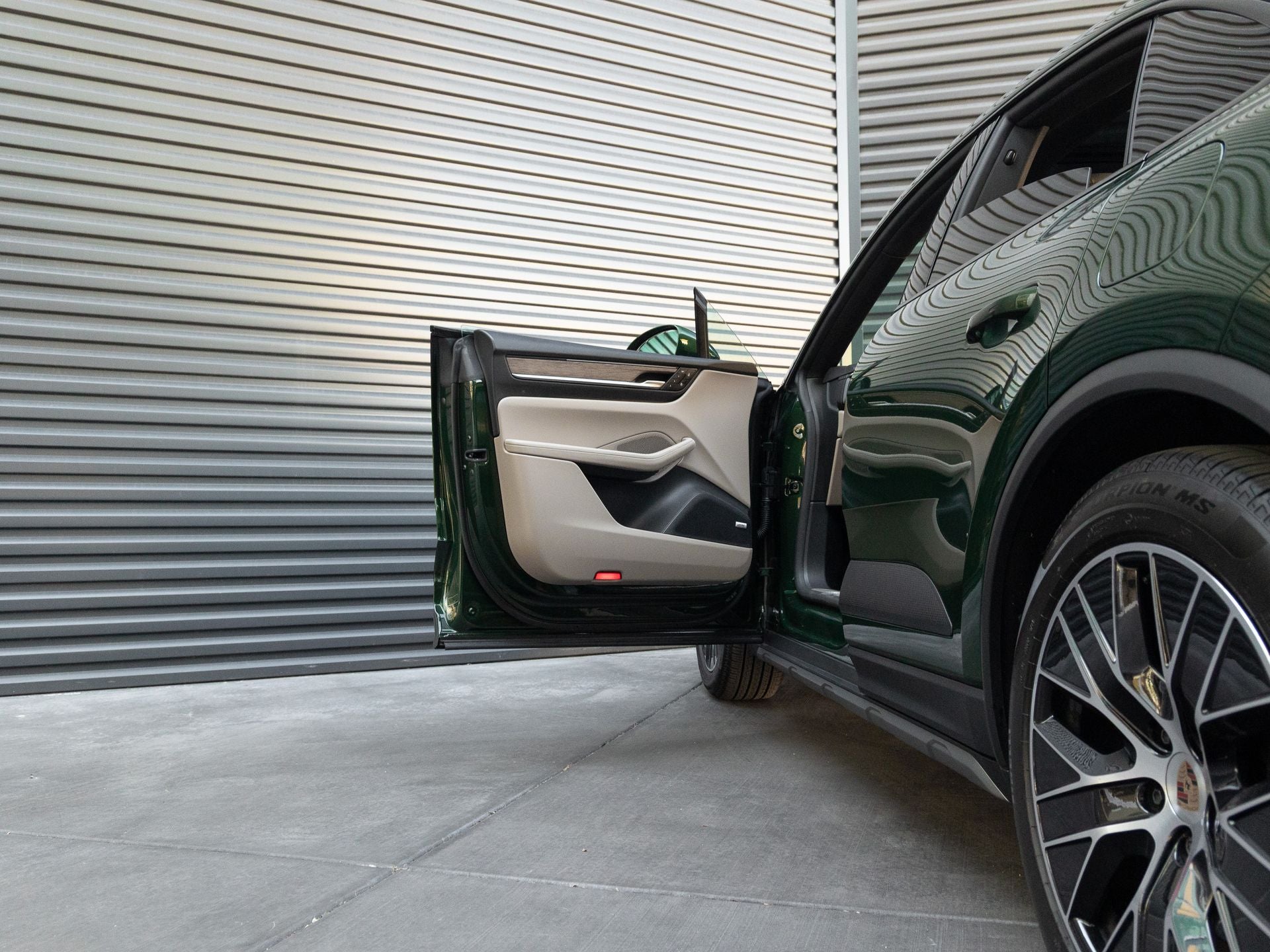 2025 Porsche Macan Electric