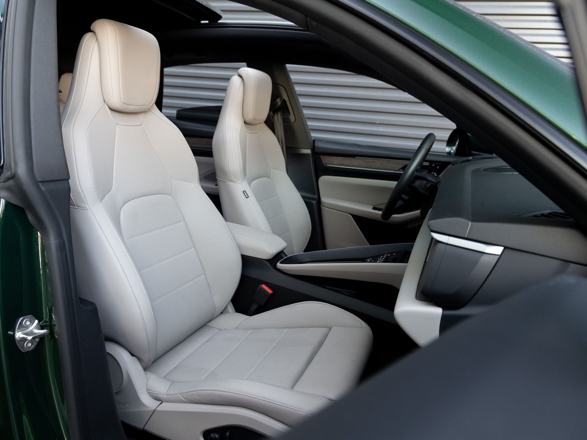 2025 Porsche Macan Electric