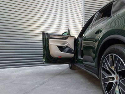 2025 Porsche Macan Electric