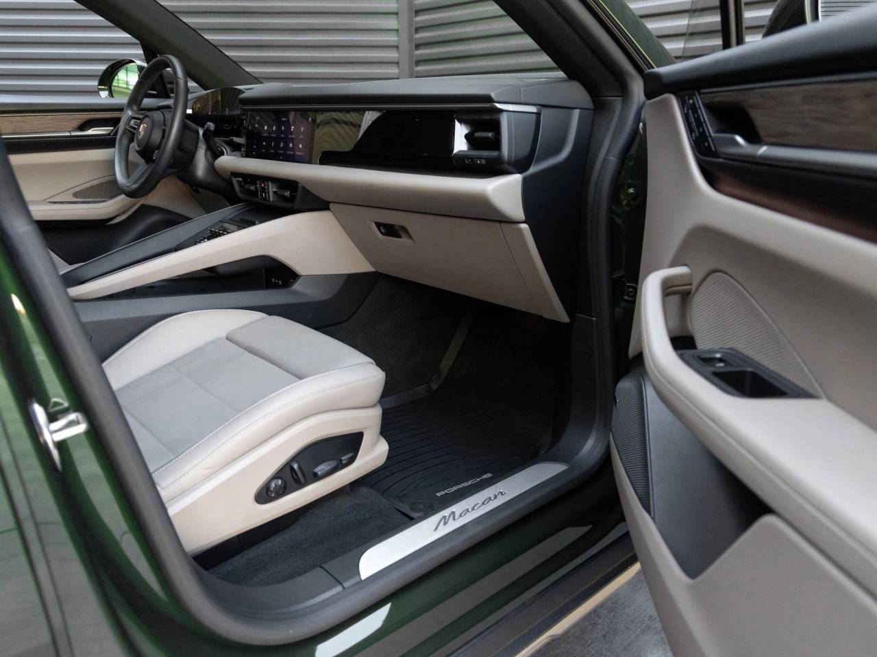 2025 Porsche Macan Electric