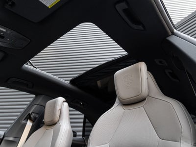 2026 Porsche Macan Electric Base