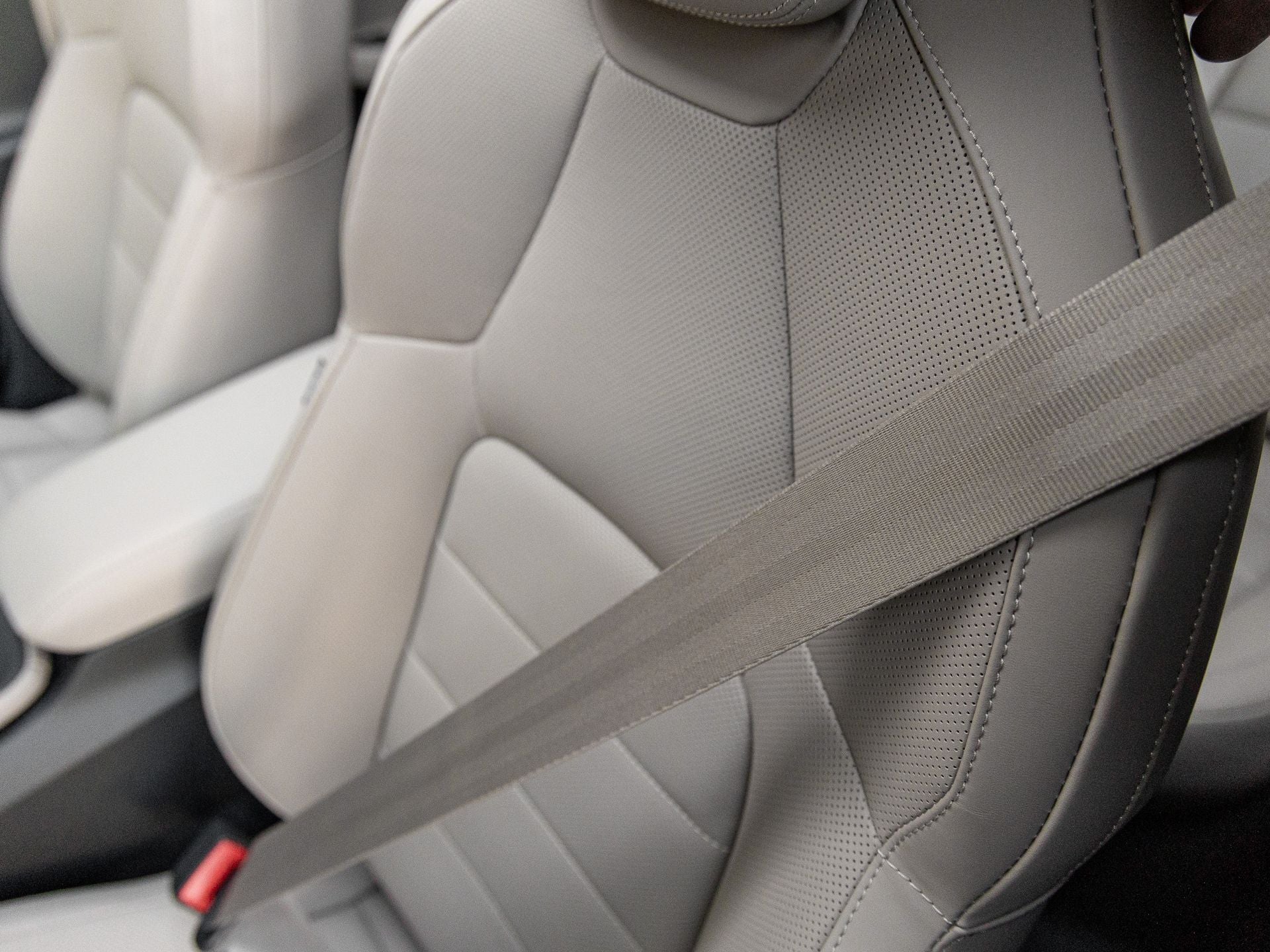 2026 Porsche Macan Electric Base