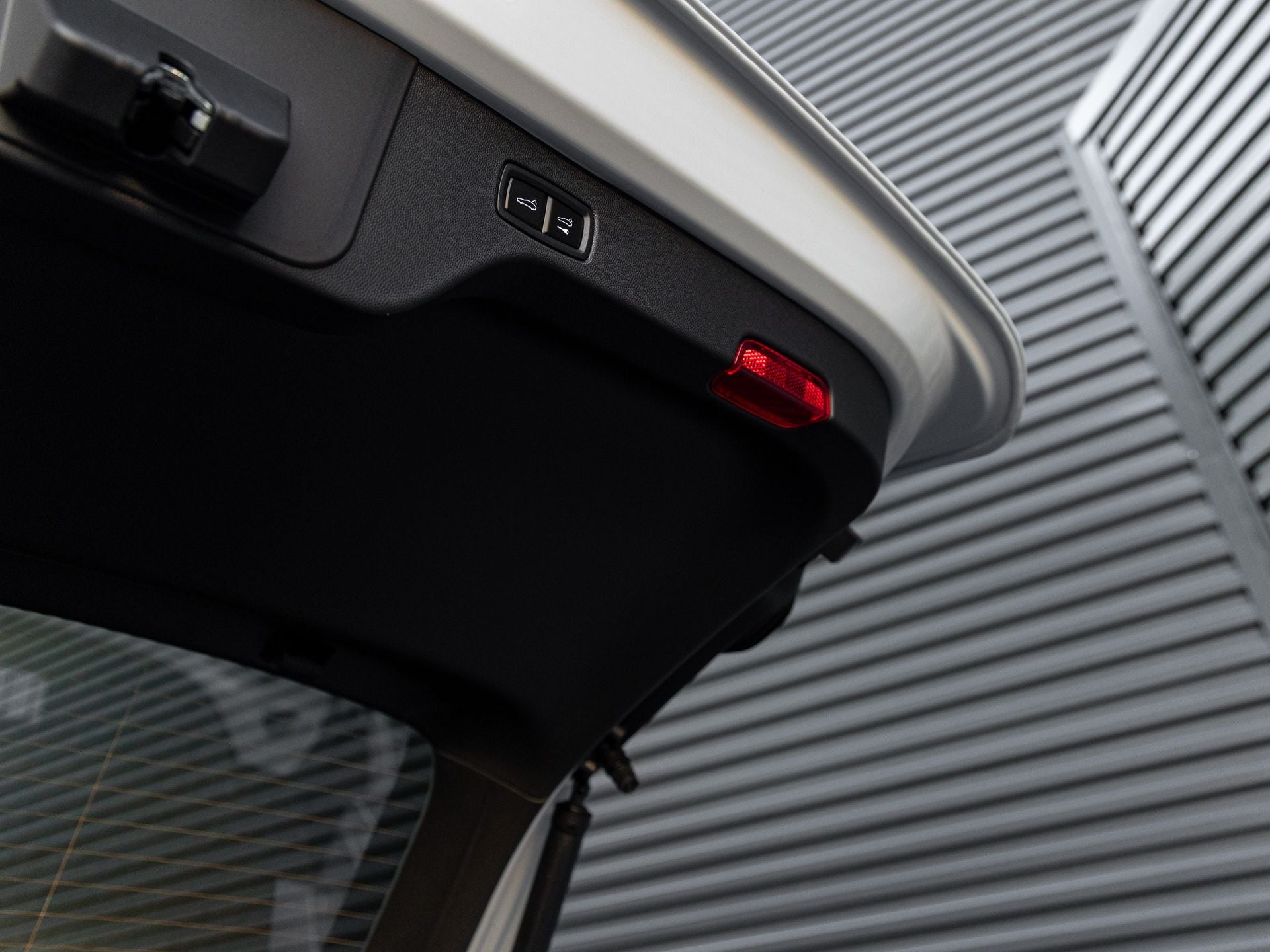 2026 Porsche Macan Electric Base