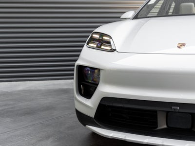 2026 Porsche Macan Electric Base