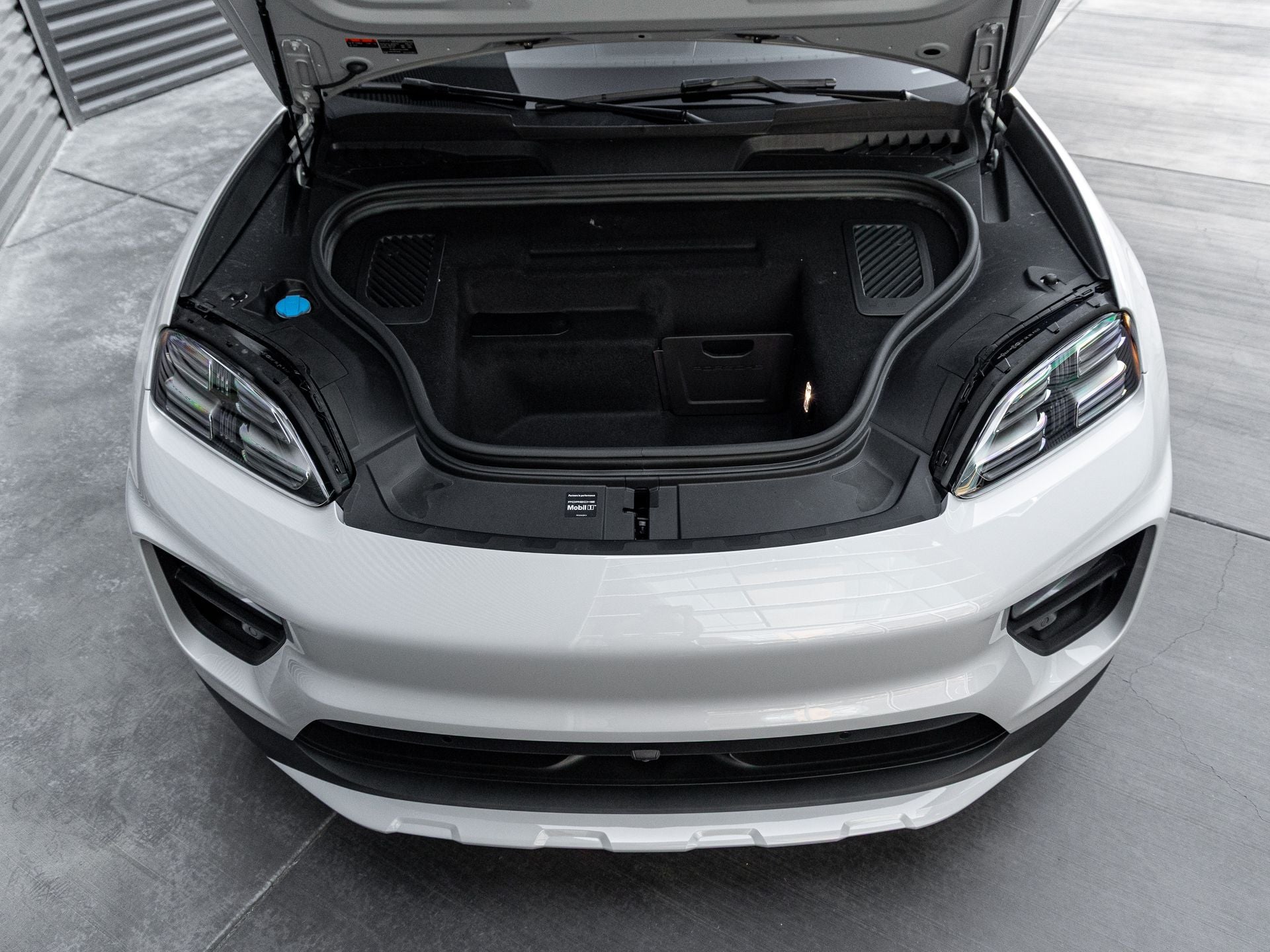 2026 Porsche Macan Electric Base