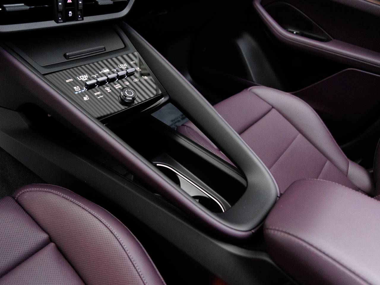 2026 Porsche Macan Macan Electric
