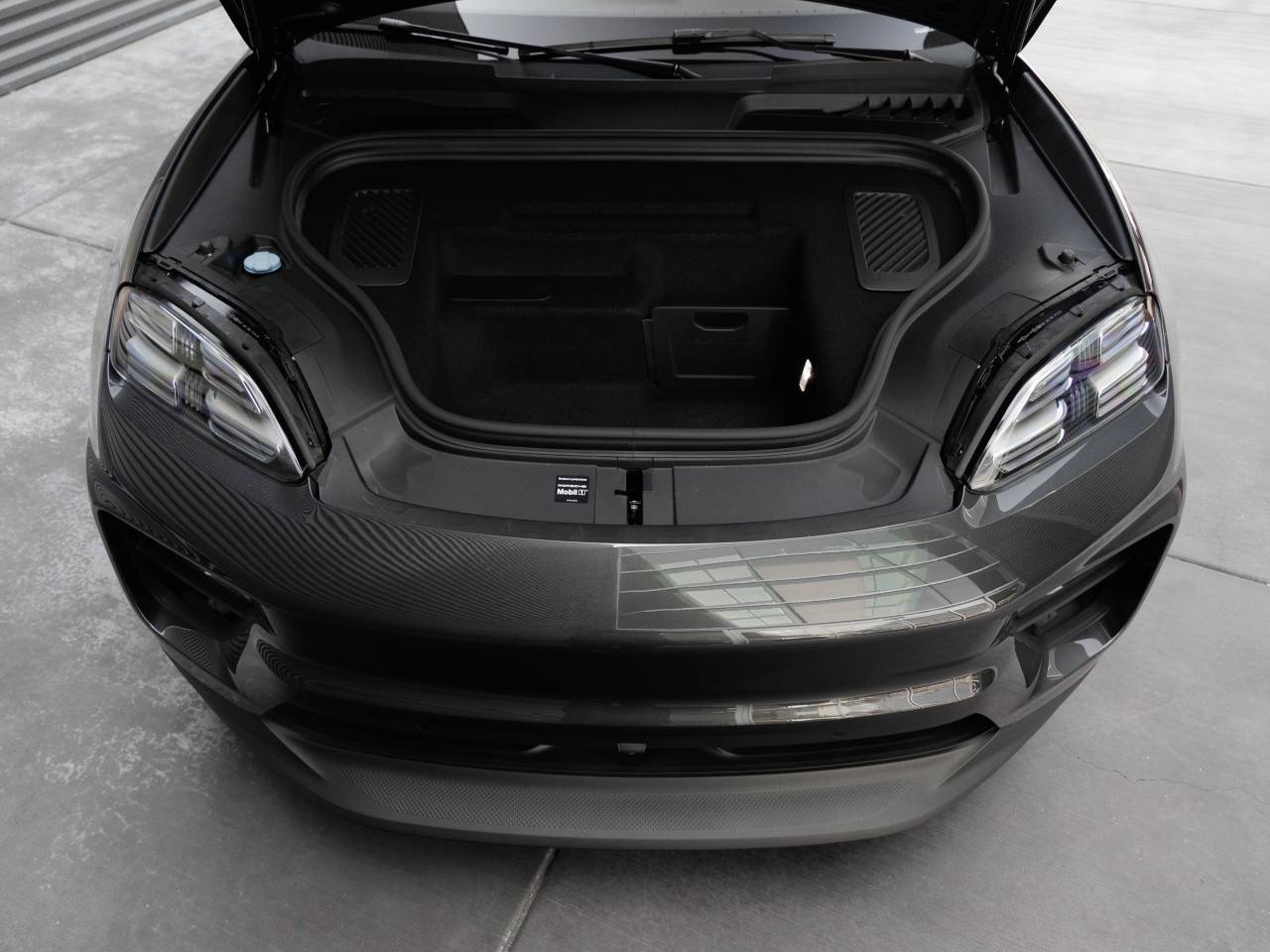 2026 Porsche Macan Macan Electric