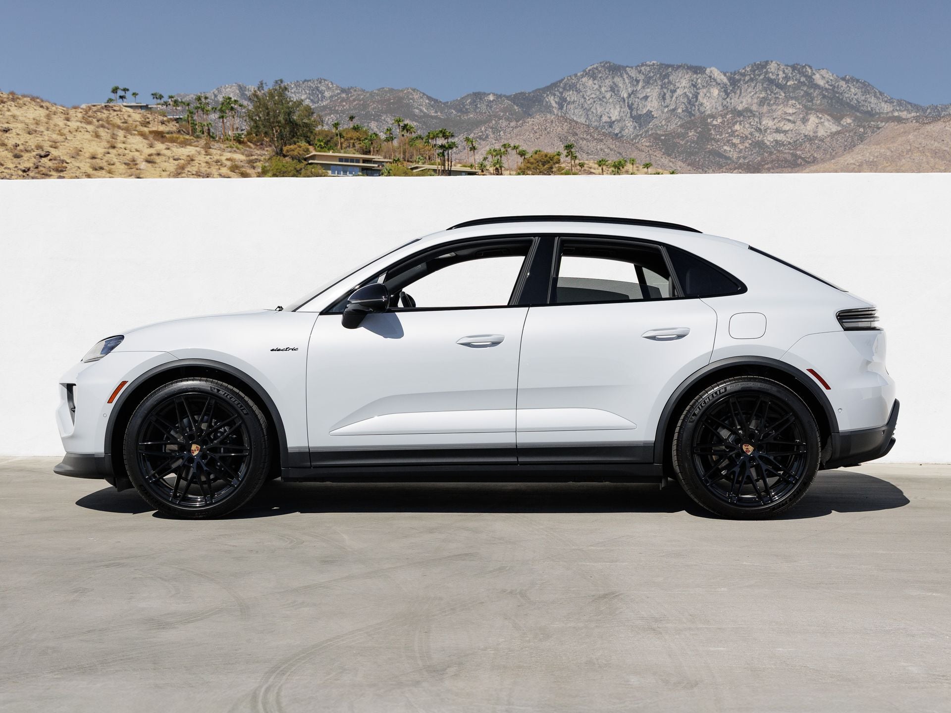 2026 Porsche Macan Macan Electric