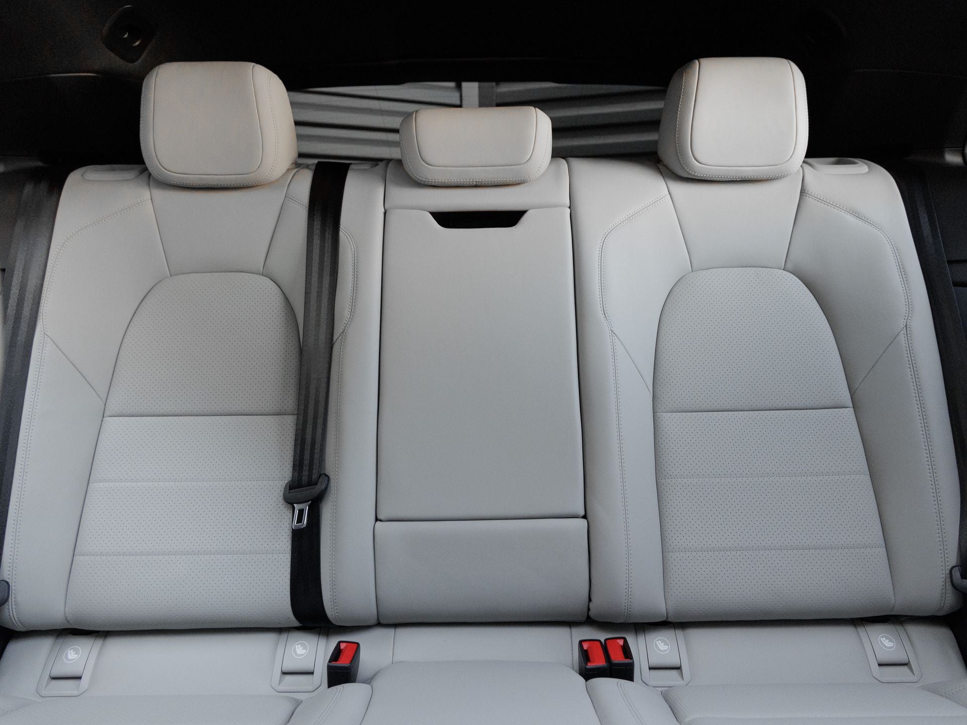2026 Porsche Macan Macan Electric