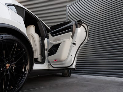 2026 Porsche Macan Macan Electric