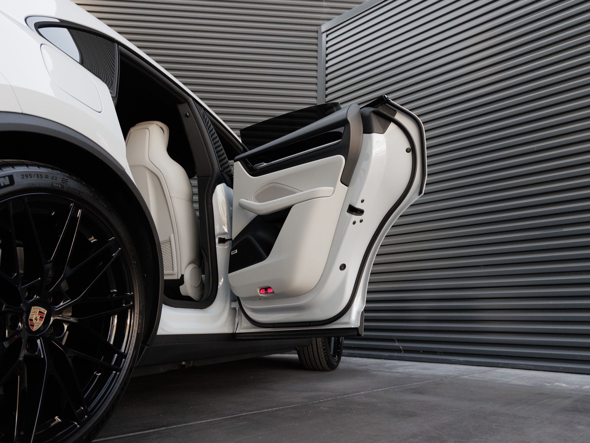 2026 Porsche Macan Macan Electric