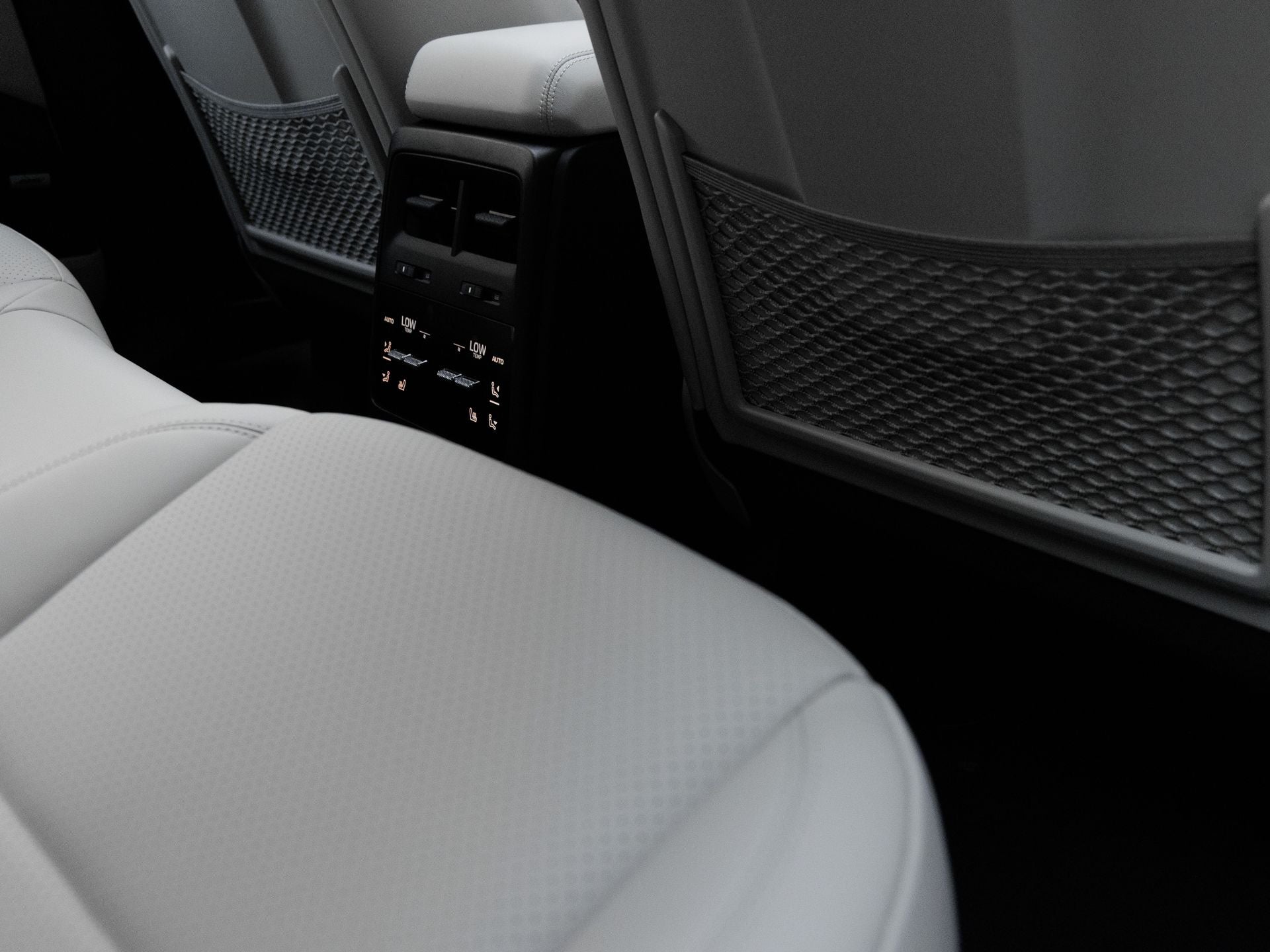 2026 Porsche Macan Macan Electric