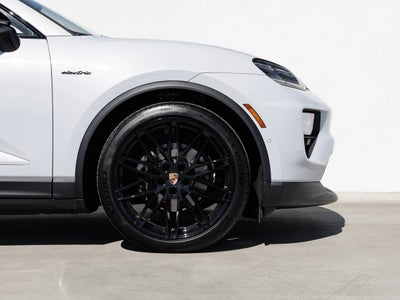 2026 Porsche Macan Macan Electric