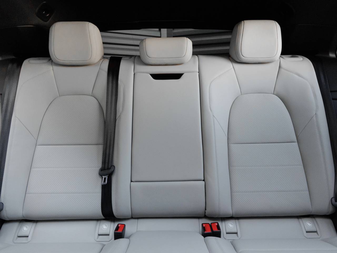 2026 Porsche Macan Macan Electric