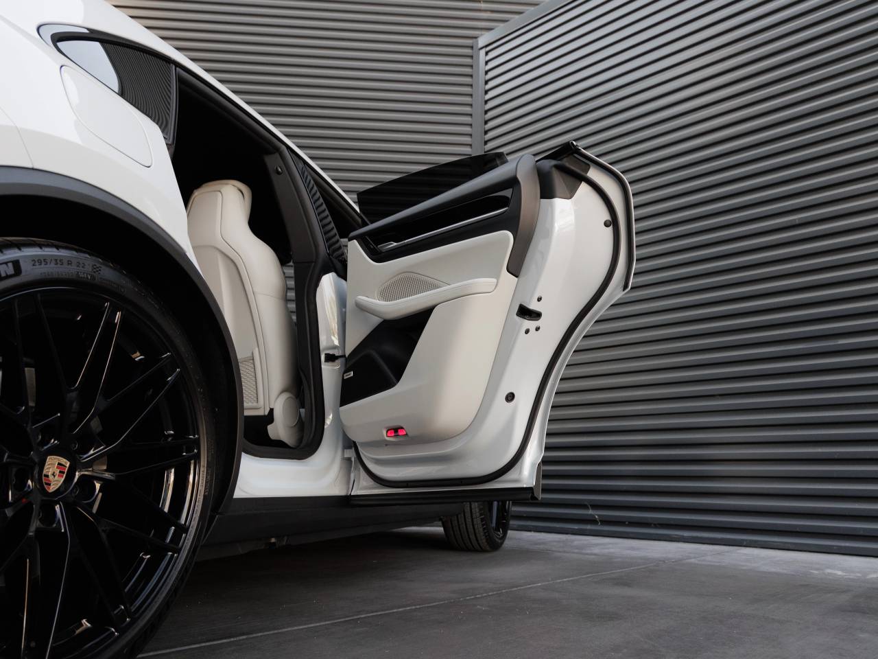 2026 Porsche Macan Macan Electric