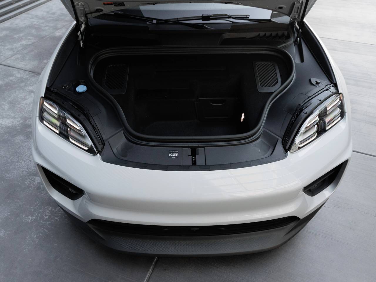 2026 Porsche Macan Macan Electric