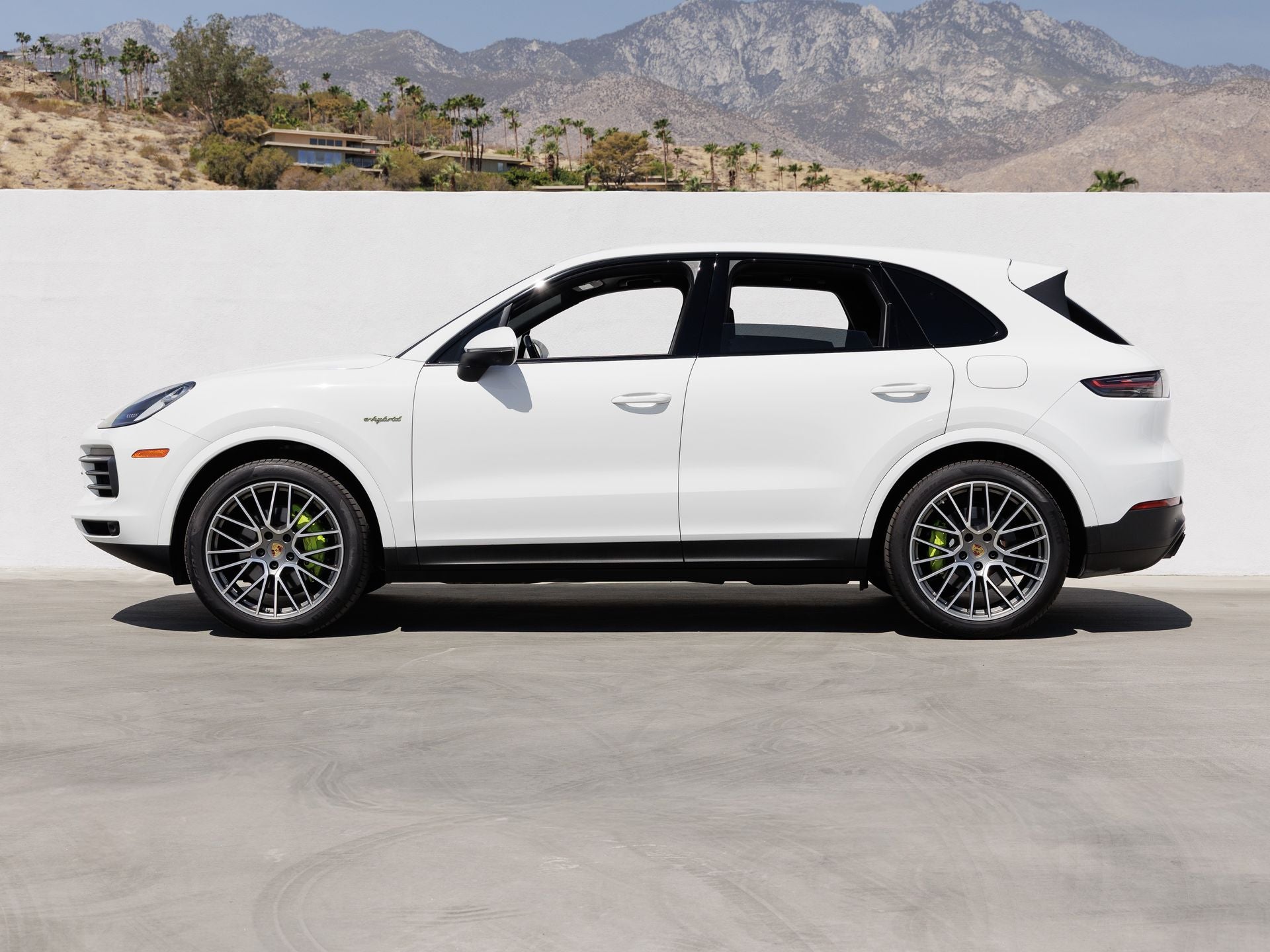 2023 Porsche Cayenne Cayenne E-Hybrid Platinum Edition (MY23)
