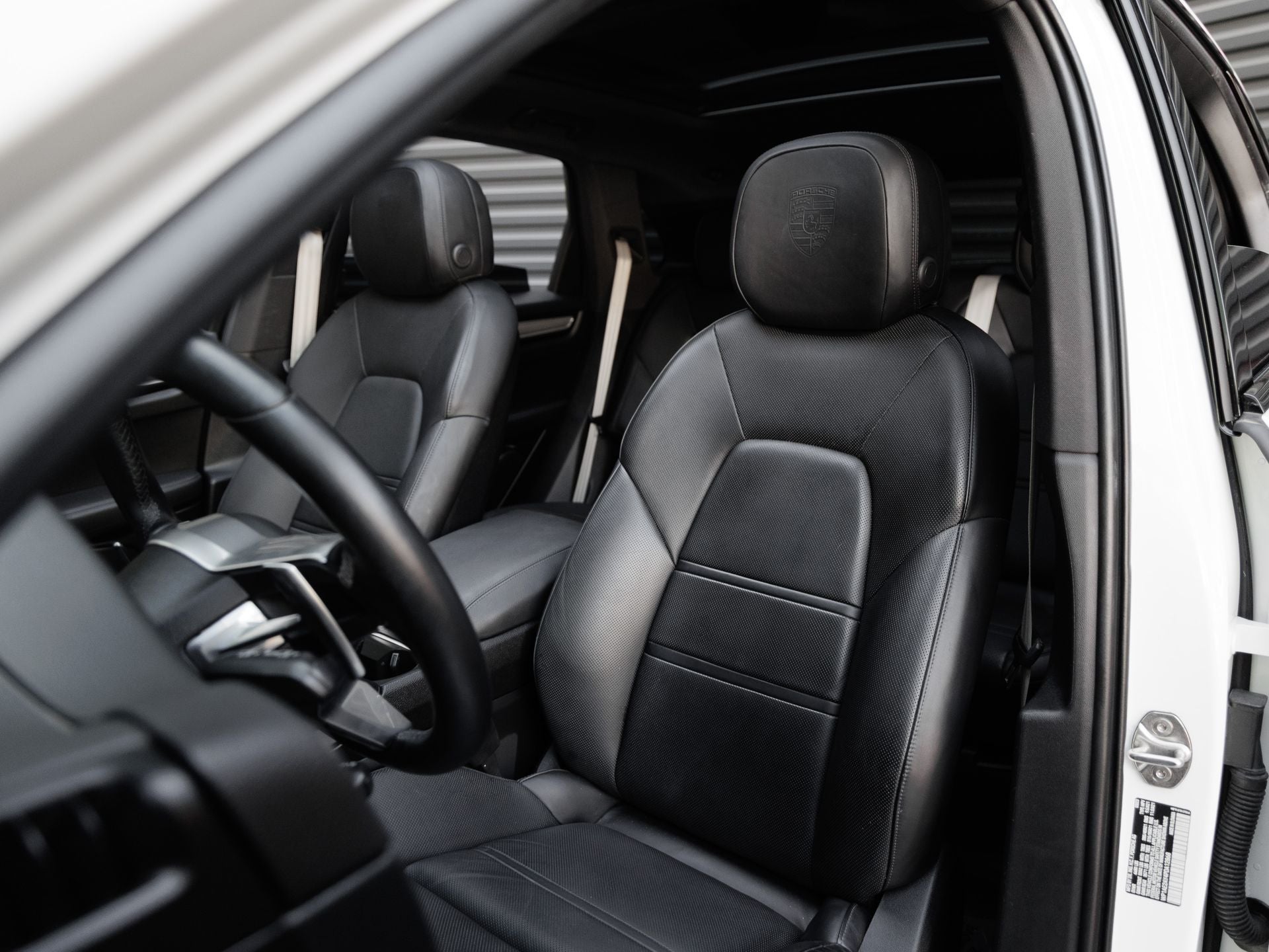 2023 Porsche Cayenne Cayenne E-Hybrid Platinum Edition (MY23)