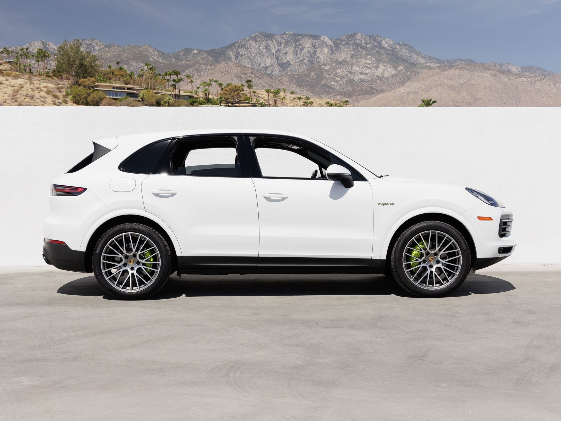 2023 Porsche Cayenne Cayenne E-Hybrid Platinum Edition (MY23)