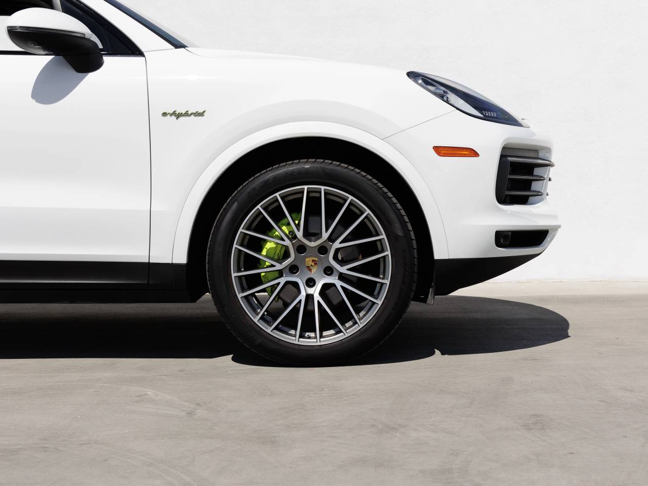 2023 Porsche Cayenne Cayenne E-Hybrid Platinum Edition (MY23)